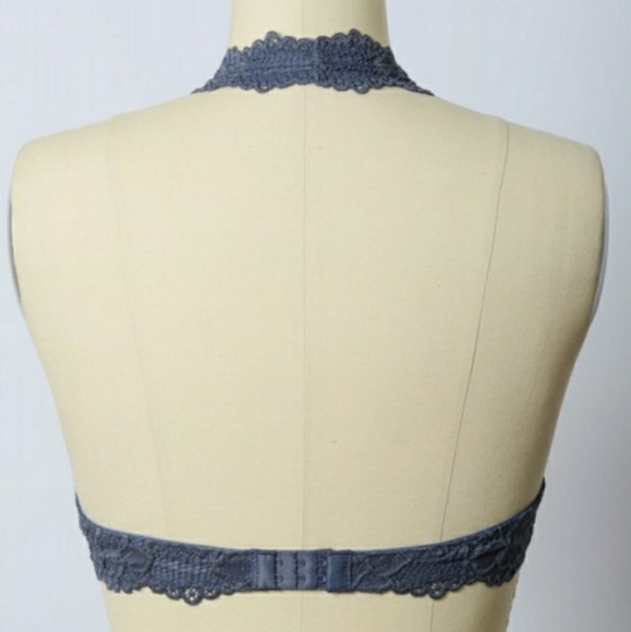 FLORAL LACE HALTER BRALETTE - Picture 3 of 4